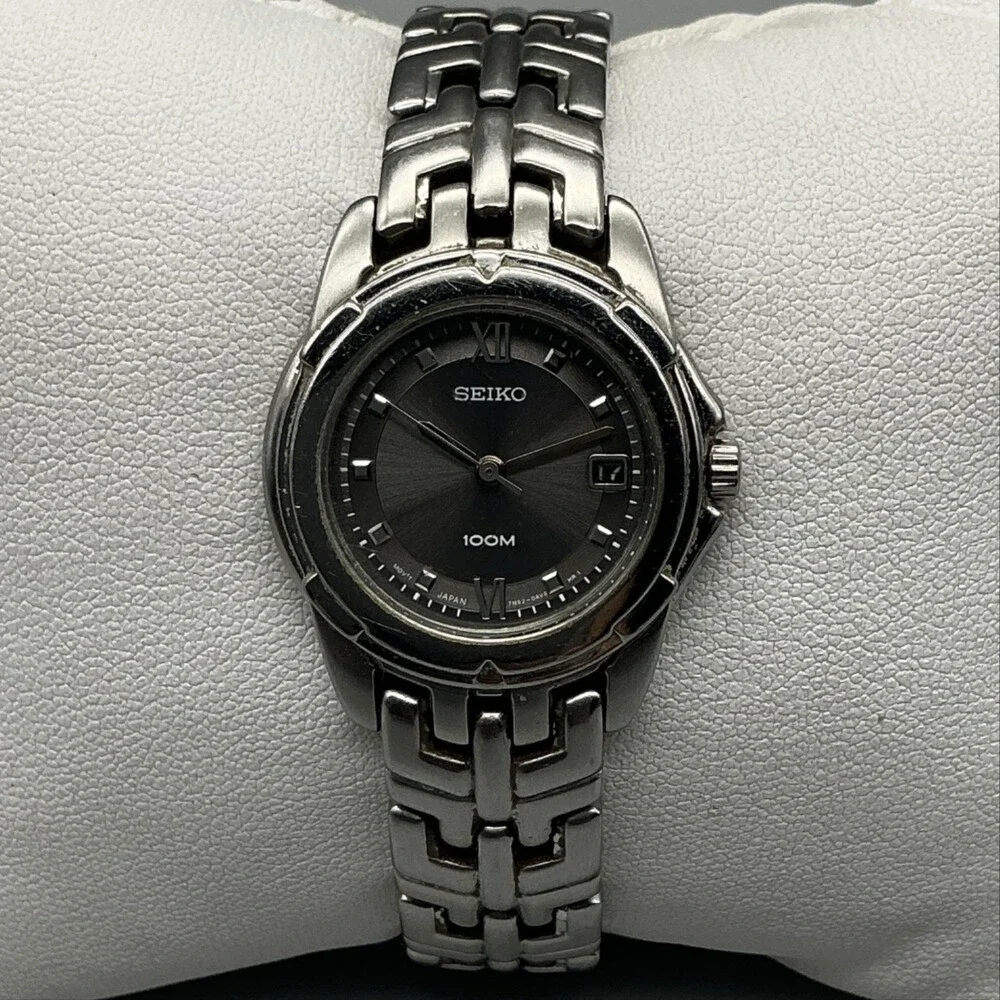 Seiko Womens Watch 24mm Gray Dial Stainless Date 7N82-0AM0 New Battery 6.25